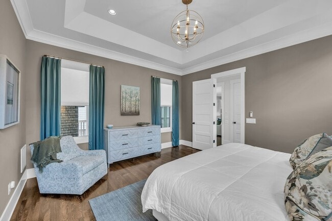 Building Photo - 5045 Kathryn Ave