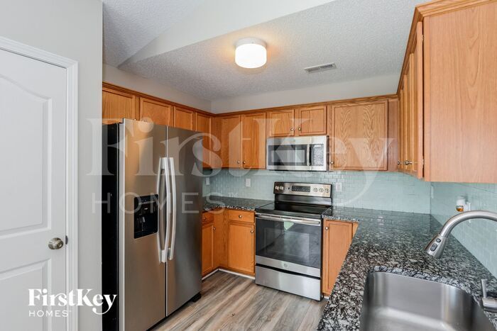 Building Photo - 1401 Bray Dr