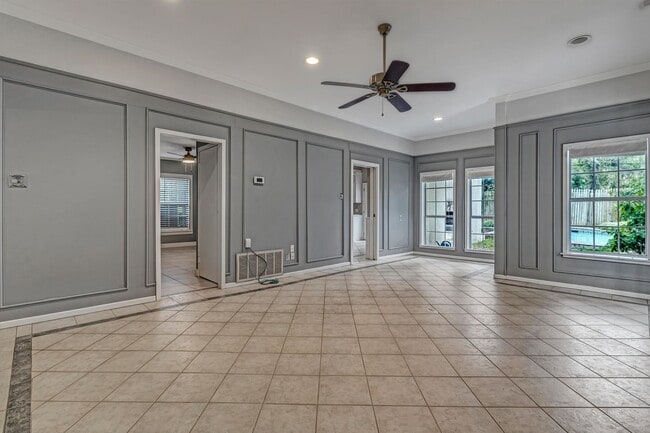 Building Photo - 3-BEDROOM IN ALAMO HEIGHTS W/ POOL