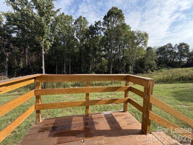 Building Photo - 118 Ricks Ln