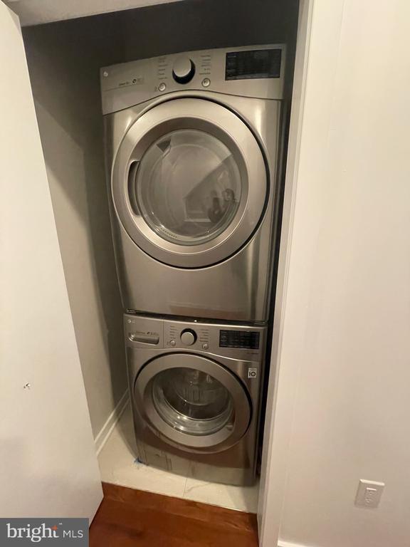 Building Photo - 615 N 10th St