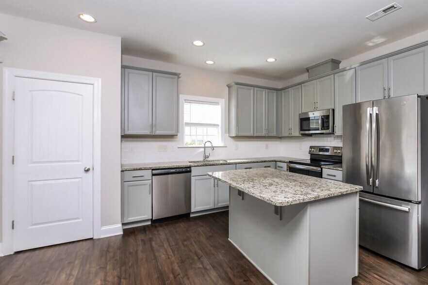 Building Photo - 44 Jonalker Ct