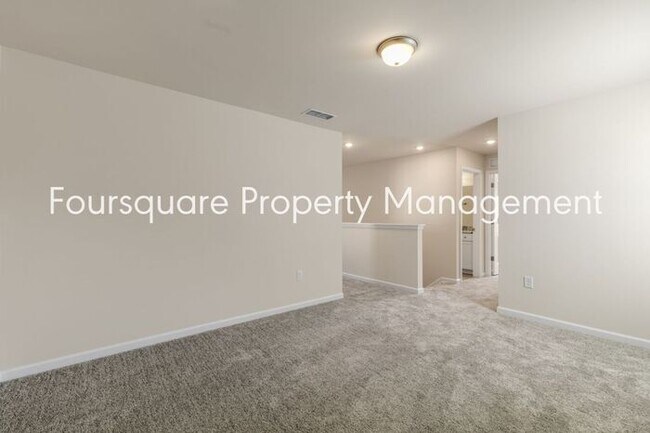 Building Photo - 4 Bedroom Home with 2nd Floor Loft- Kitchen Island & 2-Car Garage – Convenient Raleigh Location