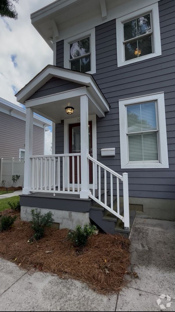 Building Photo - 3 Bedroom/2 Bath in Downtown Savannah, GA