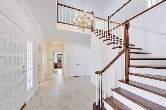 Building Photo - 931 Coventry Dr