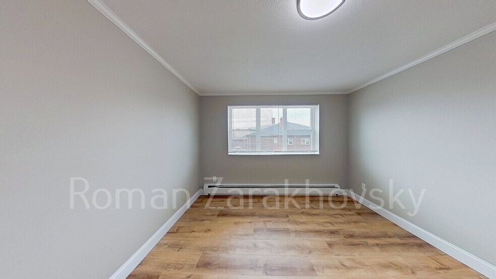 Building Photo - 979 Fellsway Rd