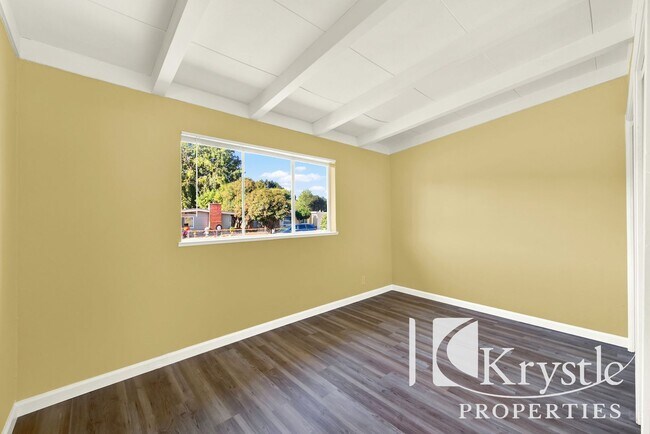 Building Photo - Updated Vallejo Home with Large Yard and 2-Car Garage