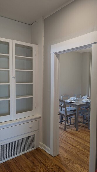 Building Photo - 4216 Mercier St