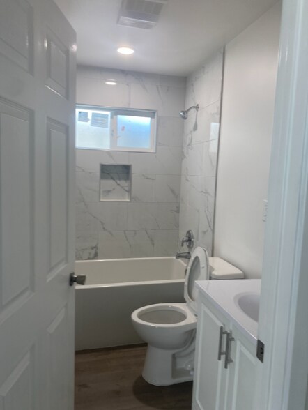 Building Photo - 6536 Brynhurst Ave