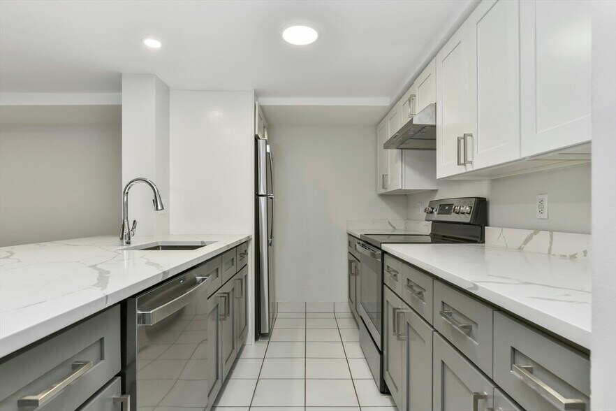 Building Photo - 97 Appleton St