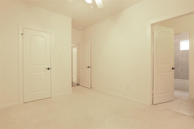 Building Photo - 1540 Lawrence St