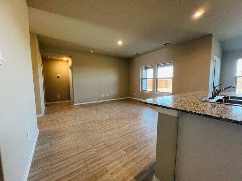 Building Photo - 628 Cofer Wy