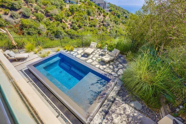 Building Photo - 1725 Del Mar Ave