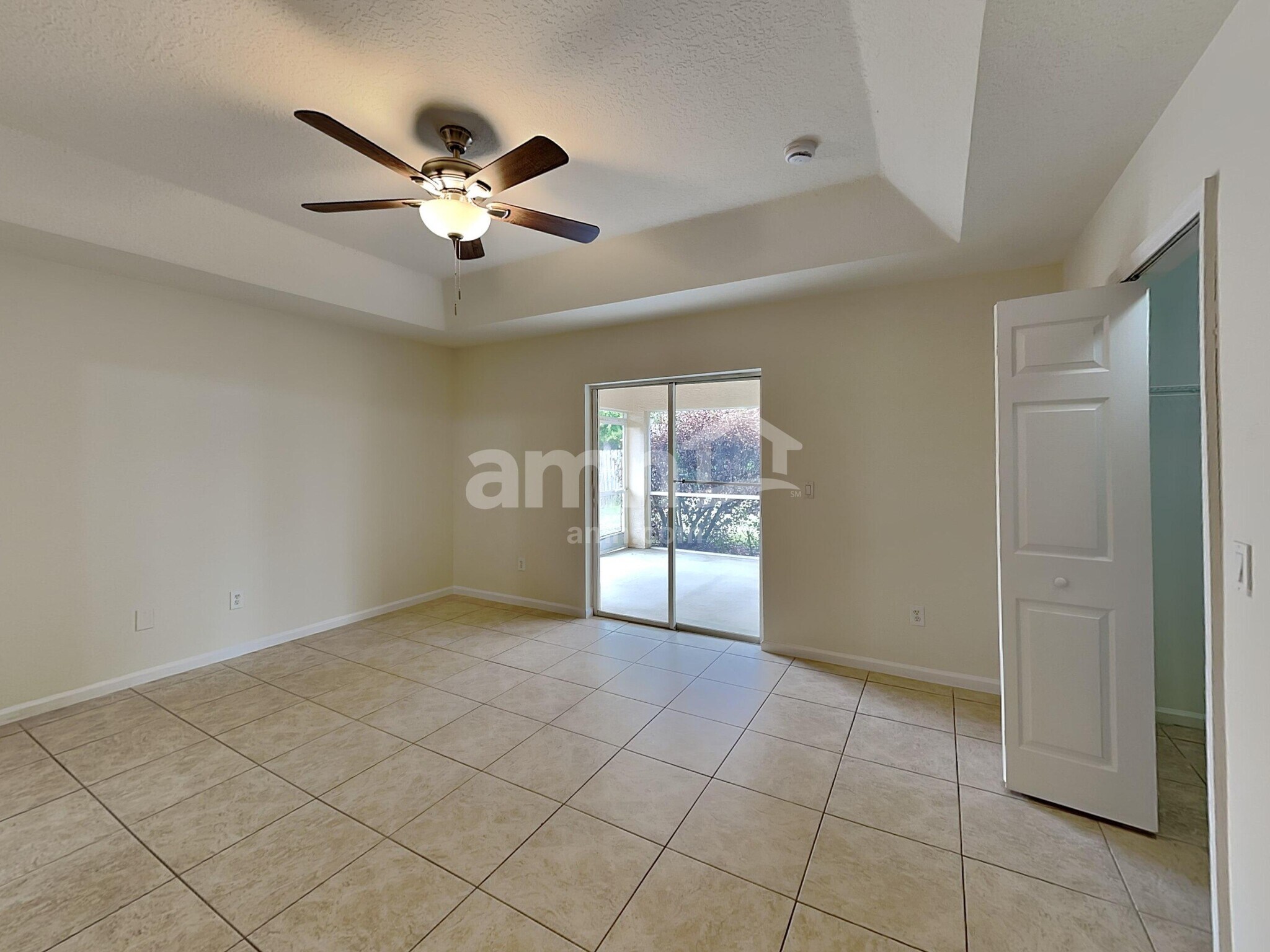 Building Photo - 1009 SW Alcantarra Blvd