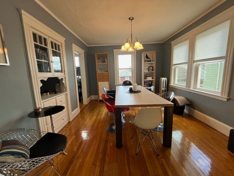 Dining - 18 Rogers St