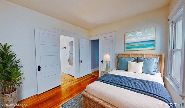 Building Photo - 134 Mansfield St