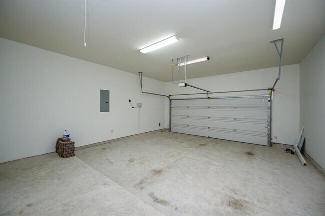 Building Photo - 20107 Parker Bend Ln