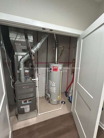 Building Photo - 1965 Cody