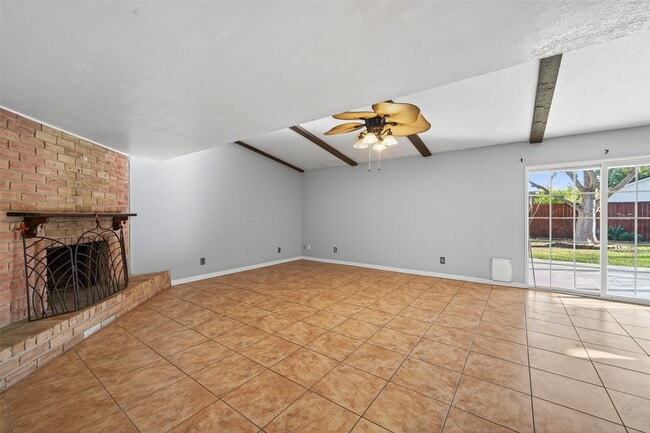 Building Photo - 16419 Cairnway Dr