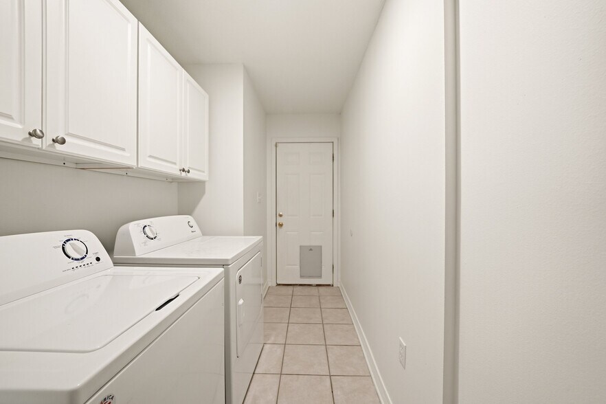 Building Photo - 6381 Havenmist Ln