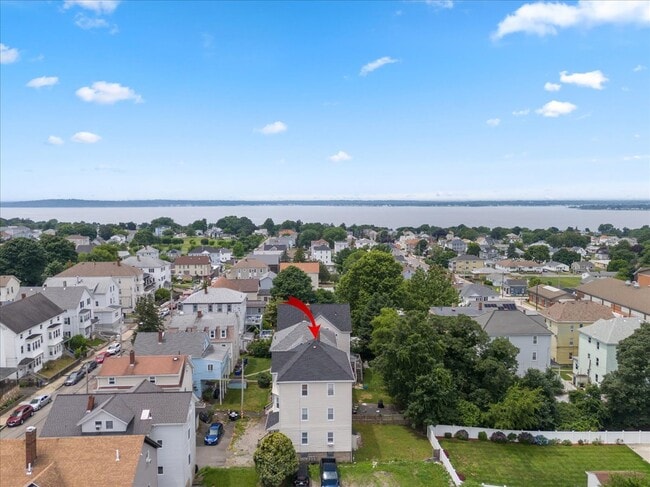 Building Photo - 646 Birch St