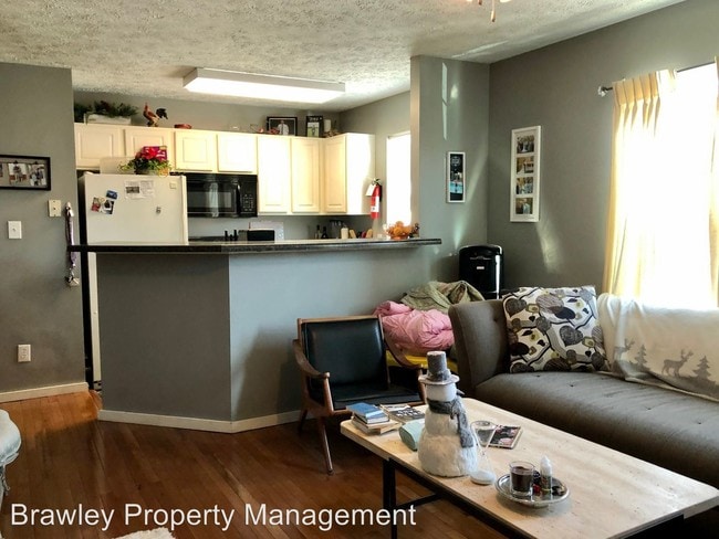 Building Photo - 125 N Washington St