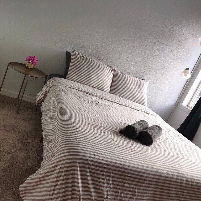 Building Photo - 507 Copperbush Ct