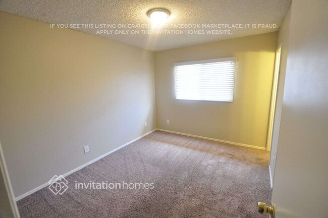 Building Photo - 2219 W Cholla St