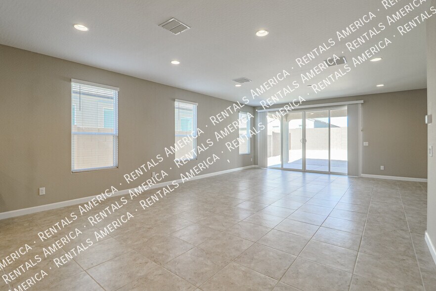 Building Photo - 8482 W Sonoma Way