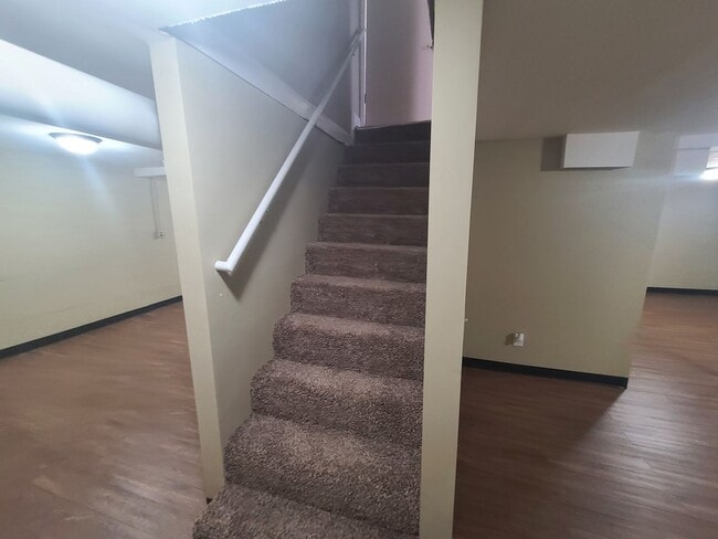 Building Photo - Extra clean and spacious home with a finis...