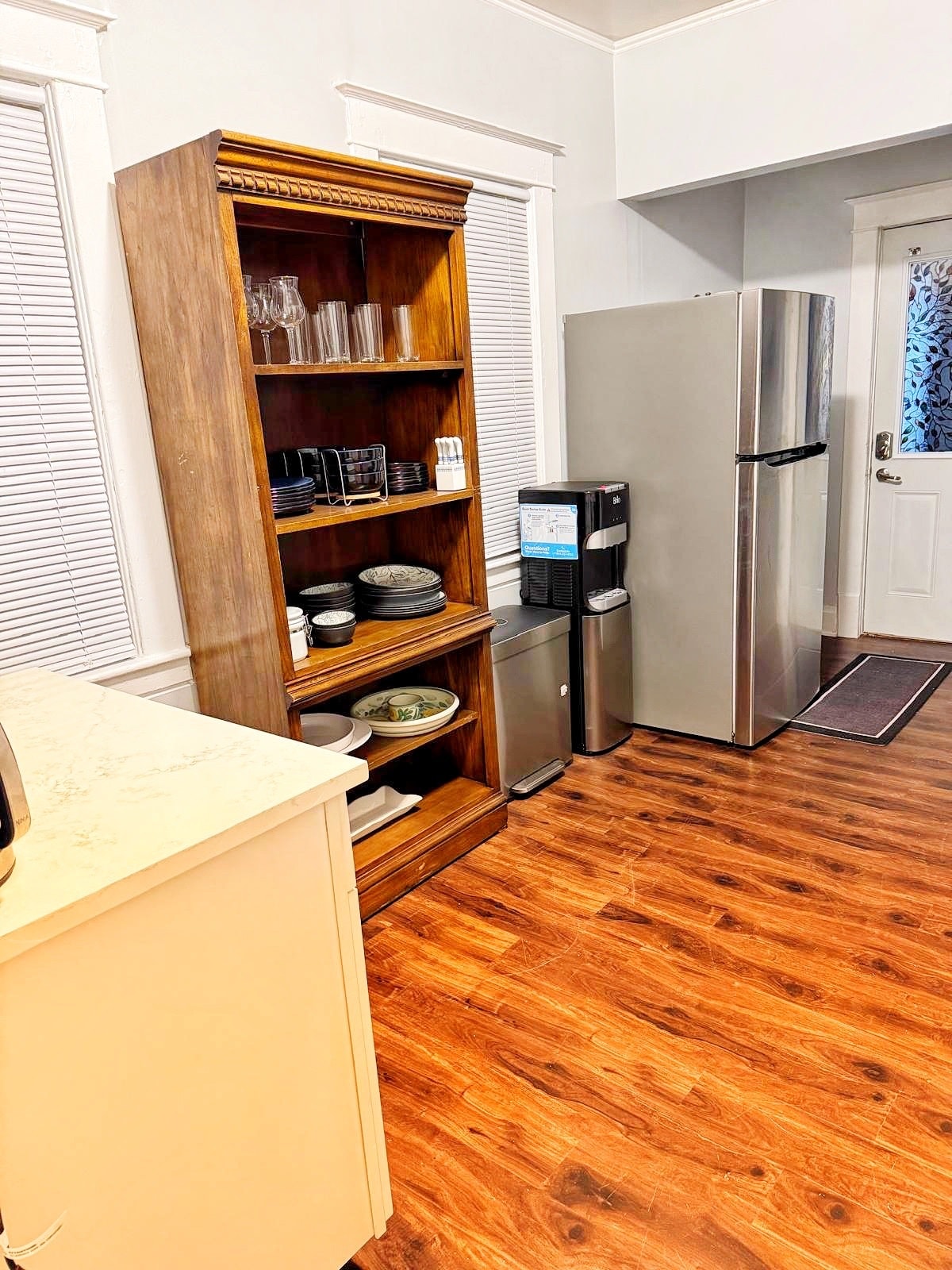 Building Photo - 807 W Vine St