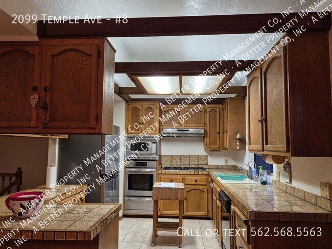 Building Photo - 2099 Temple Ave