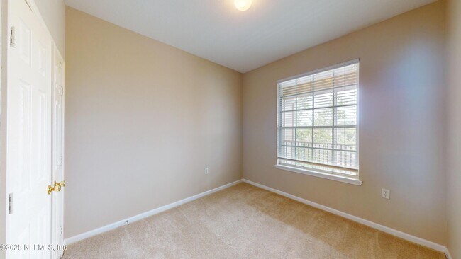 Building Photo - 7990 Baymeadows Cir E