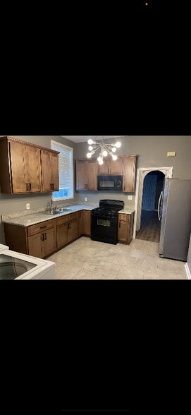 Primary Photo - 2822 Third St