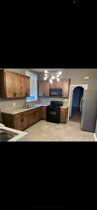 Building Photo - 2822 Third St