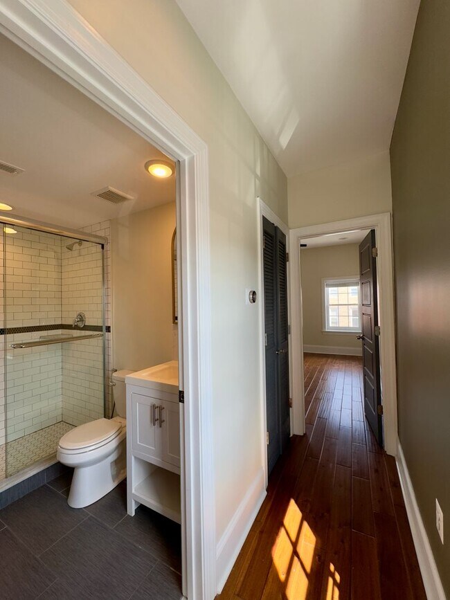 Building Photo - Elegant 3 Bedroom/3.5 Bathroom Townhome in...