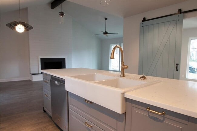 Building Photo - 409 Dove Haven Dr