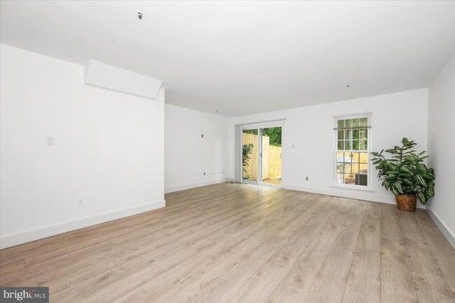 Building Photo - 16110 Hayshire Ct