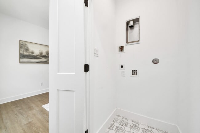 Building Photo - 5029 Broom St