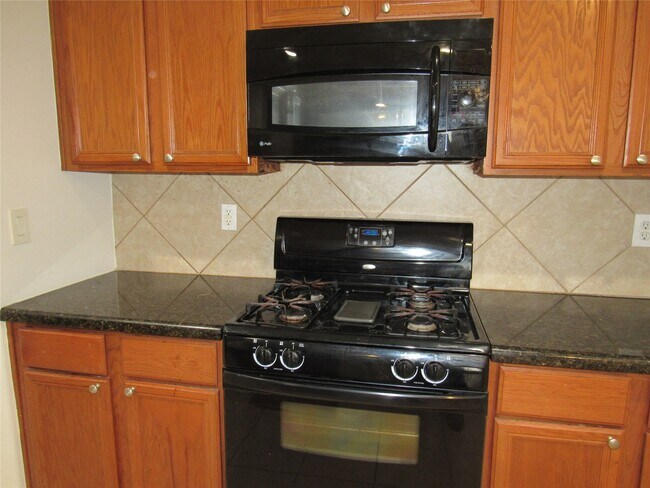 Building Photo - 13514 Villa Arbor Dr