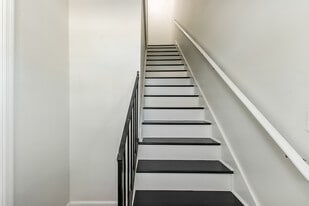 Building Photo - 303 W Henry St