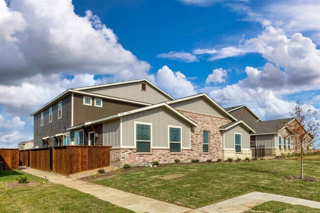 Building Photo - 735 Harvest Moon Dr