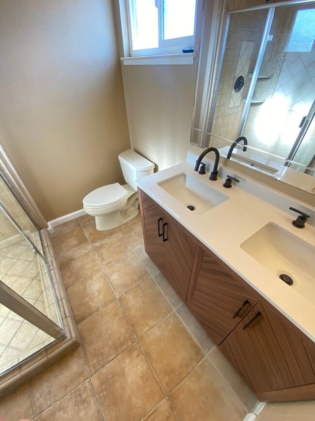 Building Photo - Upgraded 4 bed 2.5 bath home in San Jose. This is a must see!