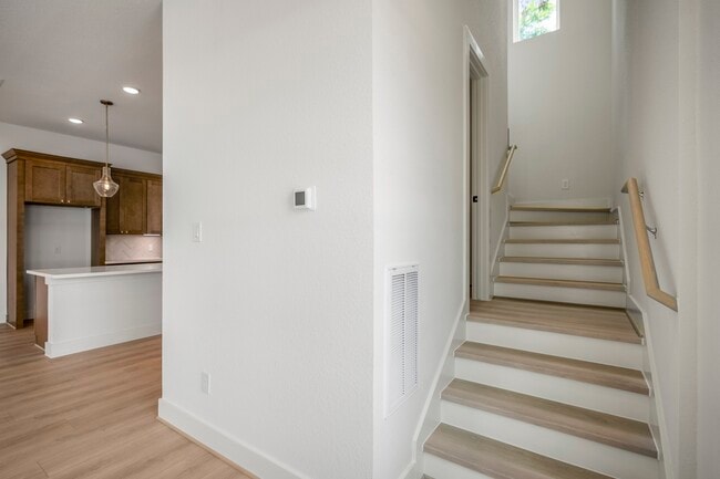Building Photo - 1226 E 23rd St