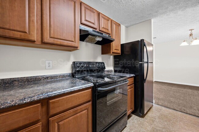 Building Photo - 5304 Fairington Club Dr