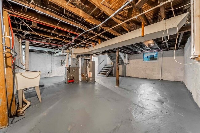 Building Photo - 2145 W 100th St