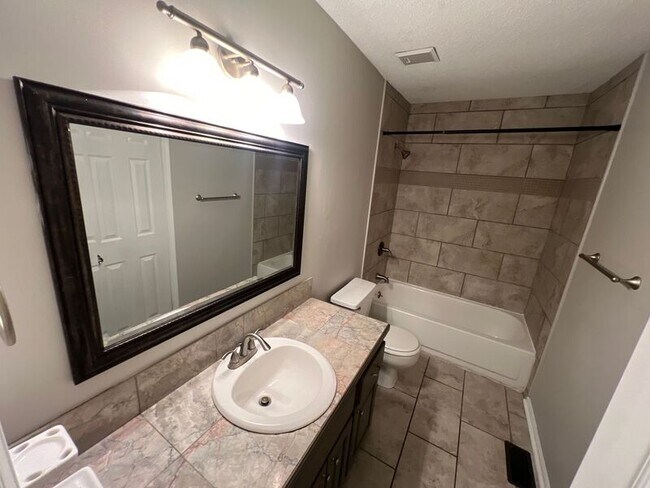 Building Photo - 5547 St James St