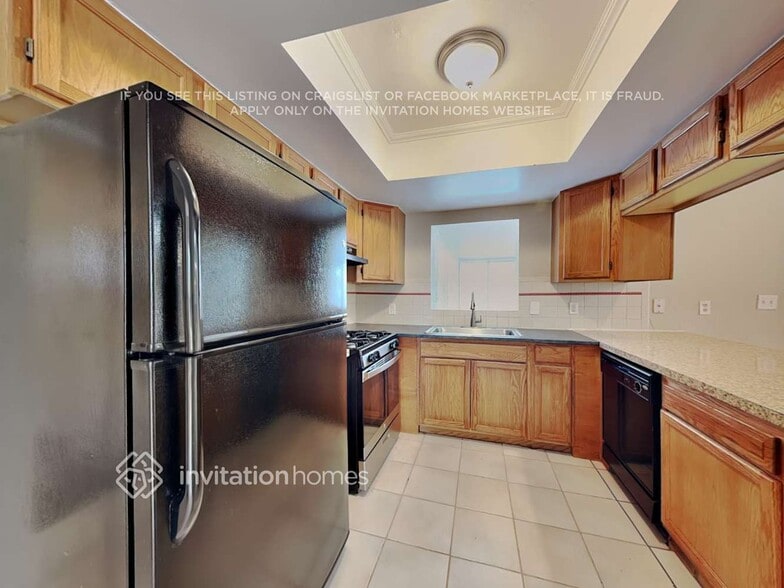 Building Photo - 2194 Oak Grove Dr