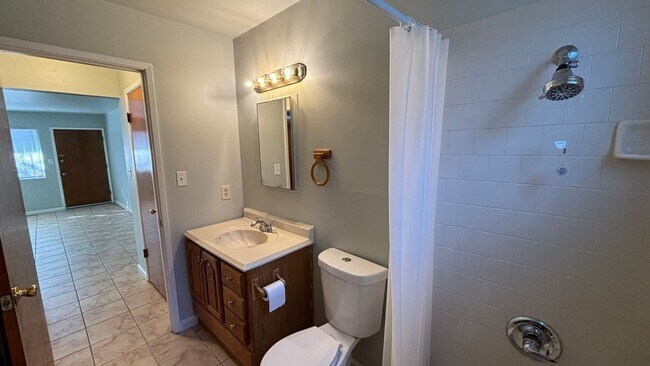 Building Photo - P01614