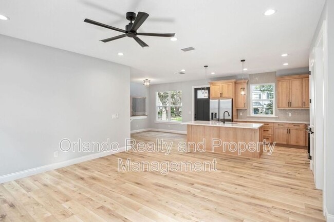 Building Photo - 444 Delaney Park Dr
